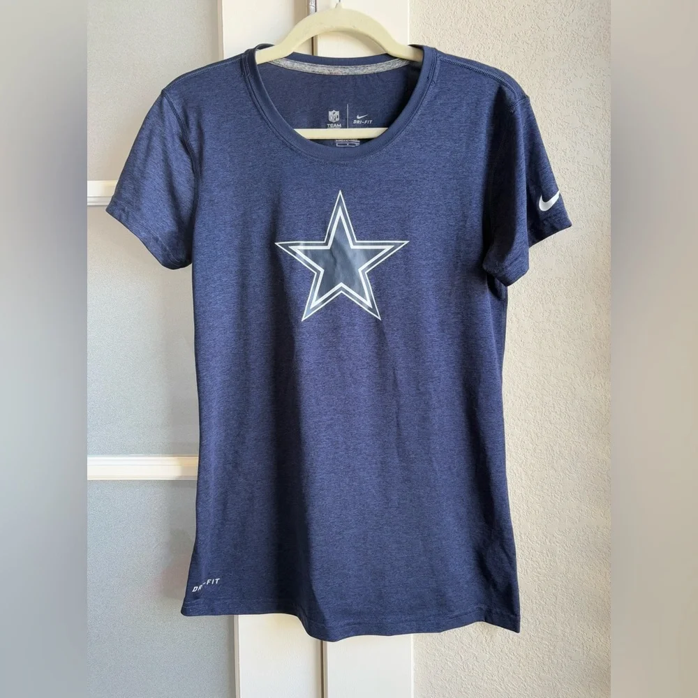 Nike - Dallas Cowboys Nike Women's Logo Dri-Fit Shirt - Navy -‎ Size Small